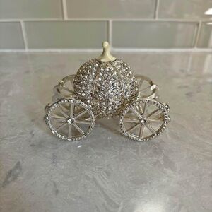 Ring holder